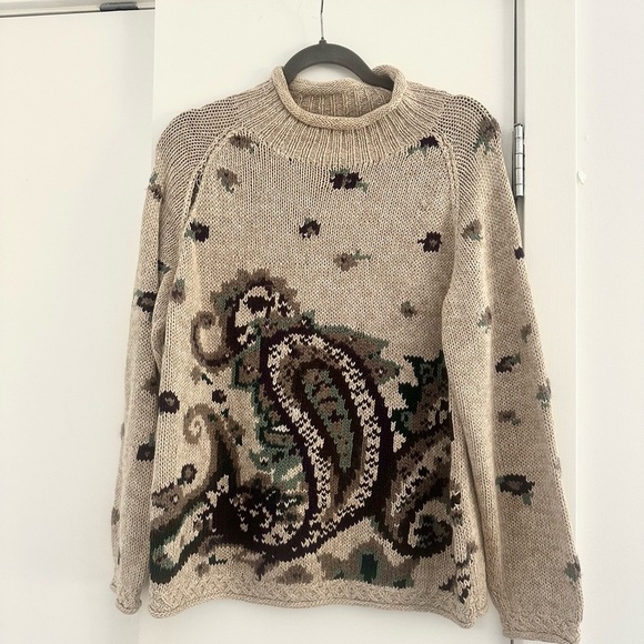 Vintage Beige Sweater - Picture 2 of 4